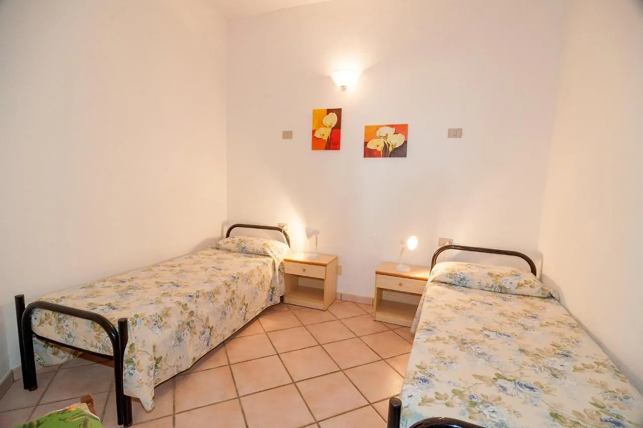 Hotel apartamentowy Stella Marina Budoni Włochy