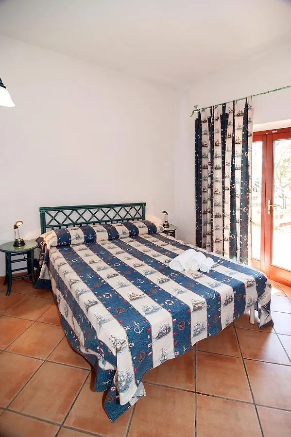 Hotel apartamentowy Stella Marina Budoni Włochy